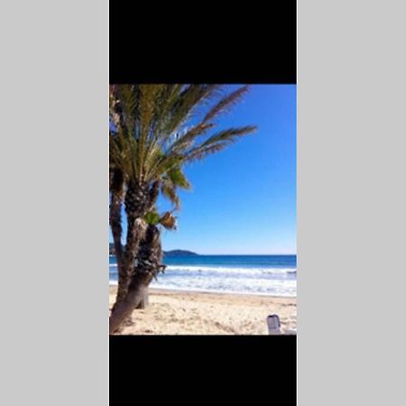 Au Petit Bonheur Vue Mer, Parking, 400M Plage Le Lavandou Exterior photo